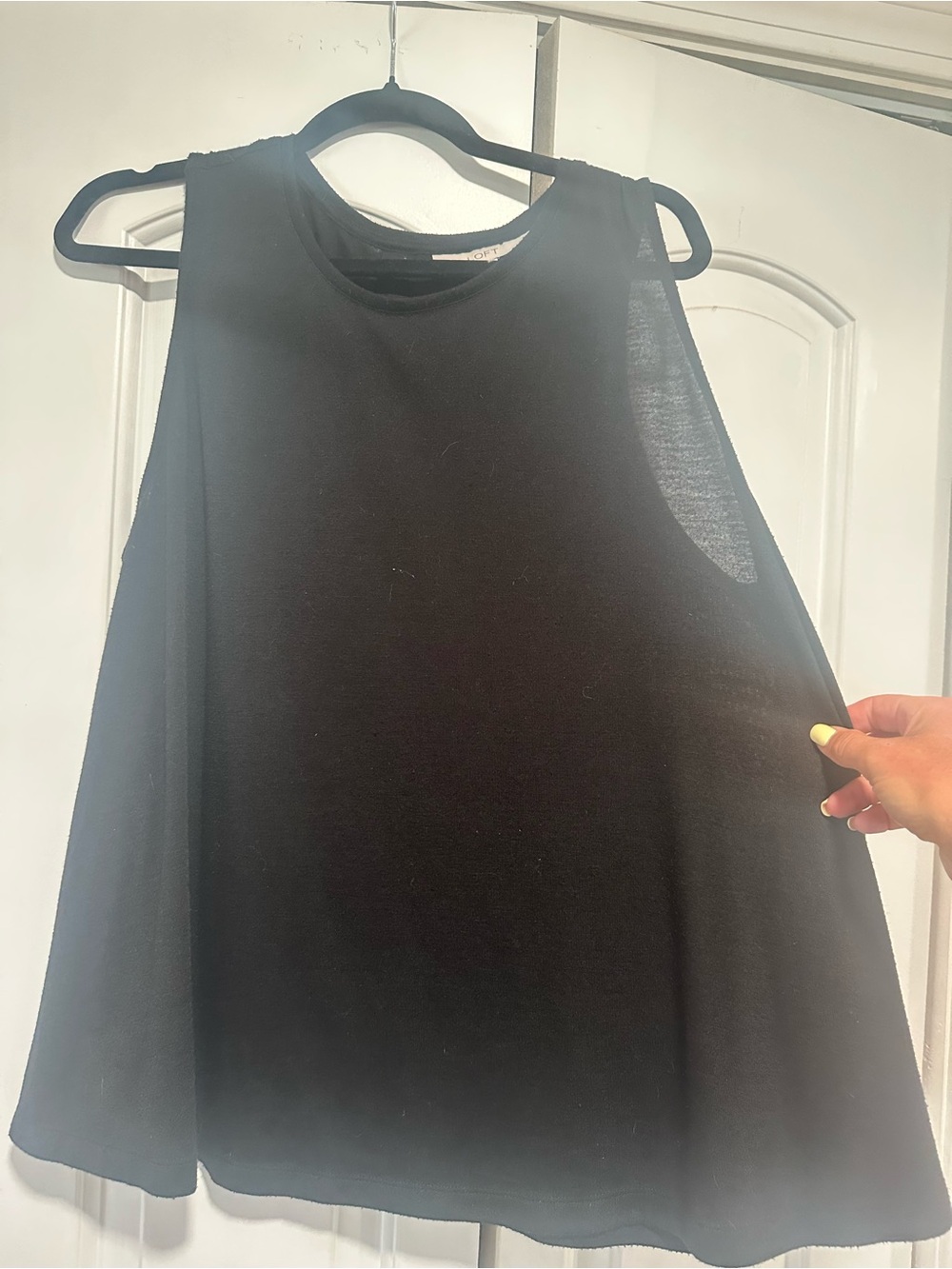 LOFT Black Sleeveless A-Line Tank Top